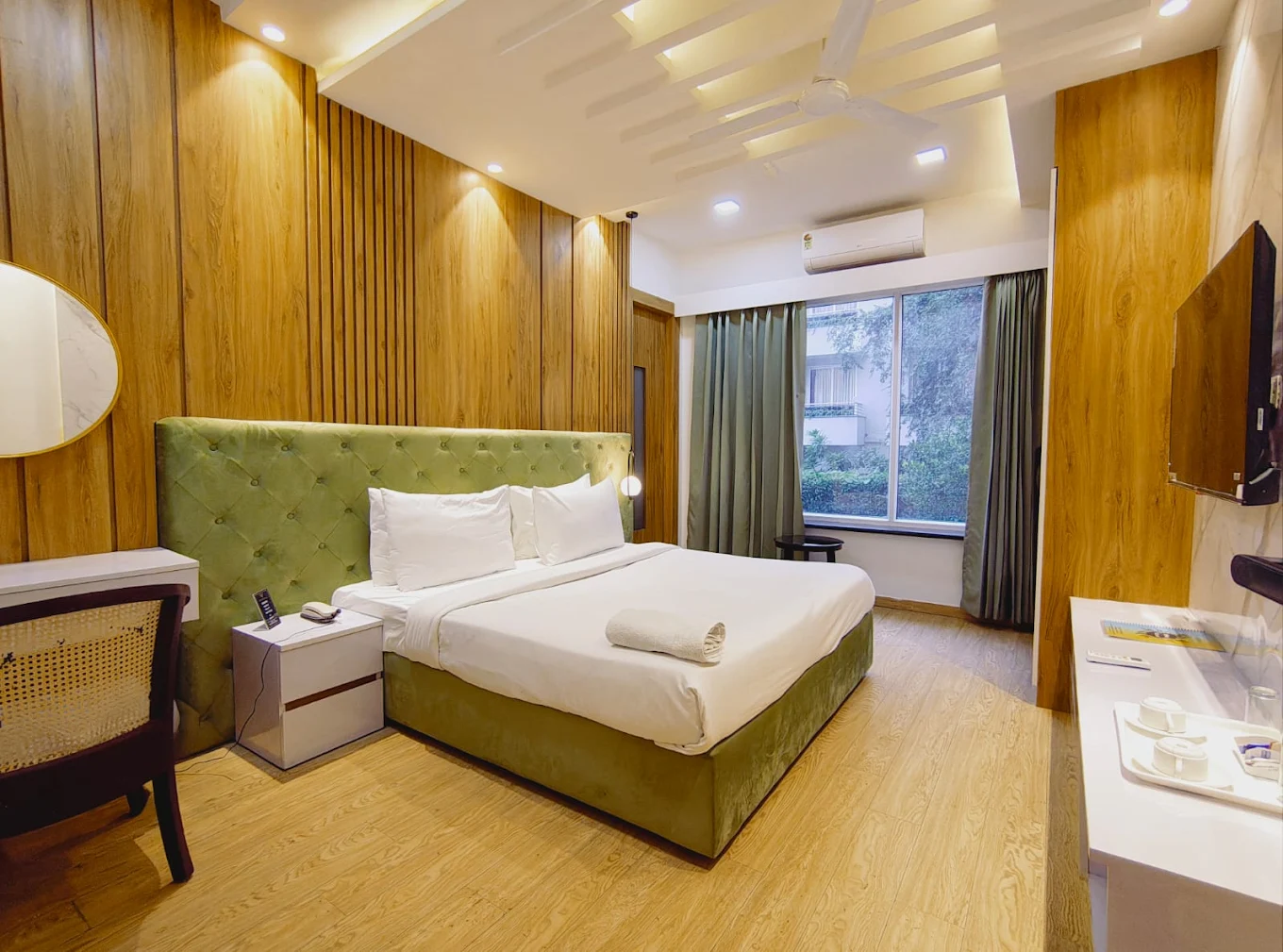 Deluxe Rooms with Balcony